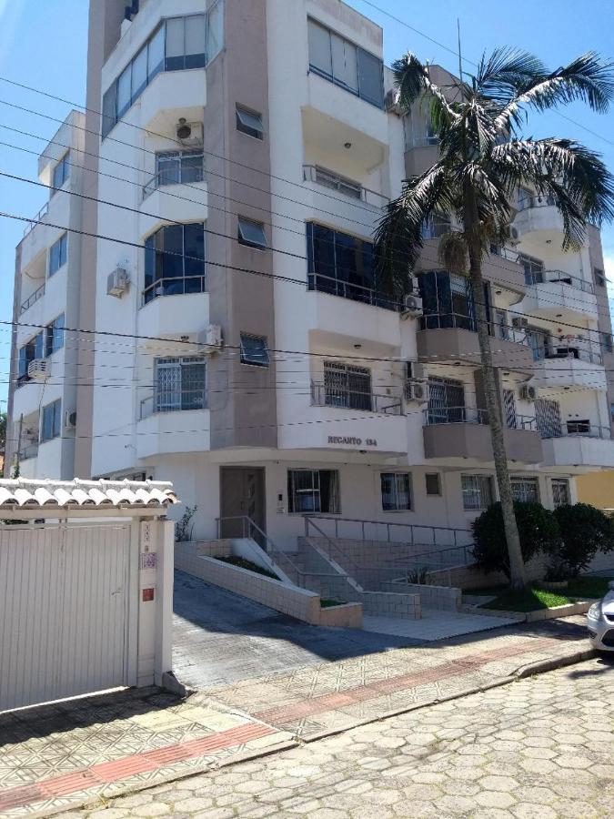 Apto Na Praia De 1 Dormitorio Com Vista Pro Mar A Poucos Passos Da Areia Apartment Florianopolis Ngoại thất bức ảnh